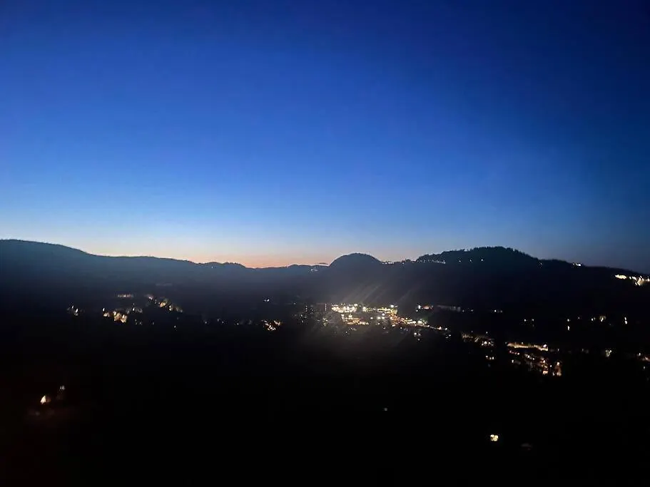 Beautiful Home W Amazing Views Victoria Apartamento